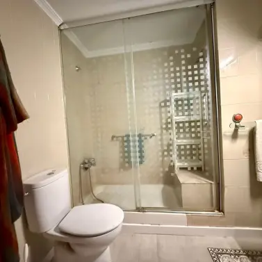 Продажа двухуровневого пентхауса в Estepona