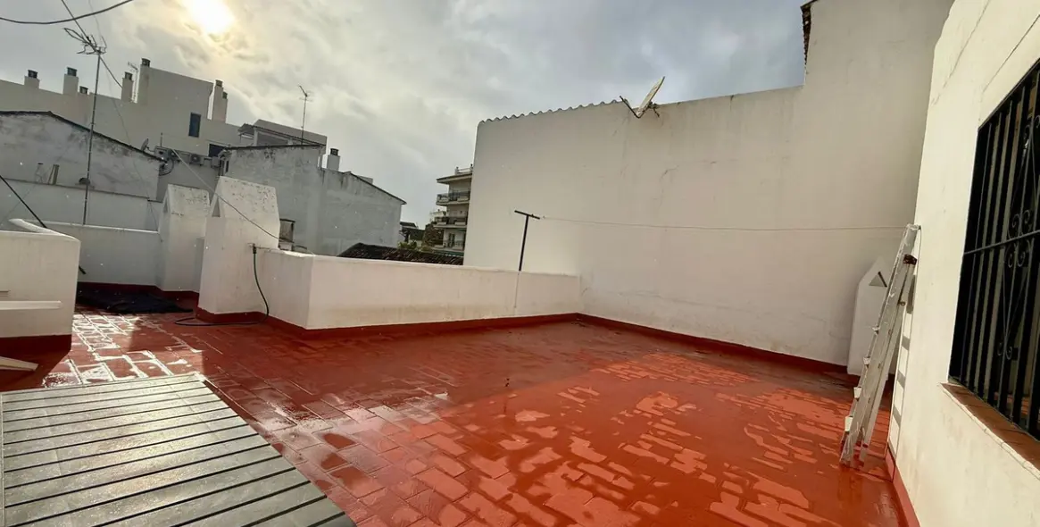 Sale of penthouse duplex in Estepona 6