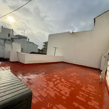 Продажа двухуровневого пентхауса в Estepona