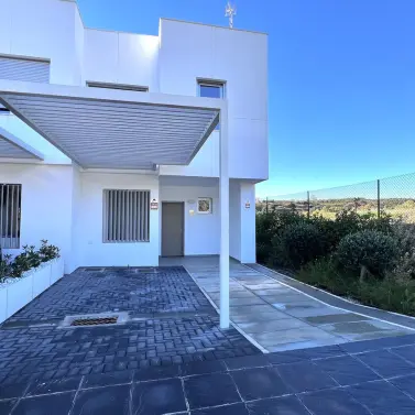 Sale of townhouse in Estepona