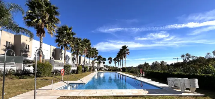 Sale of townhouse in Estepona 1