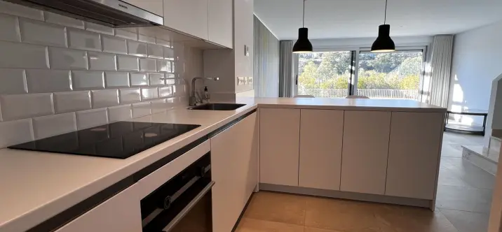 Sale of townhouse in Estepona 3