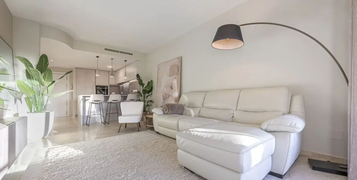 Продажа апартаментов на среднем этаже в Elviria 2