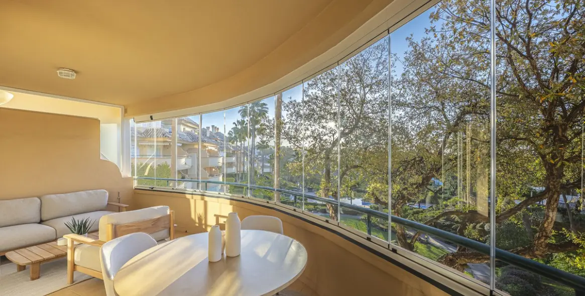 Продажа апартаментов на среднем этаже в Elviria 4