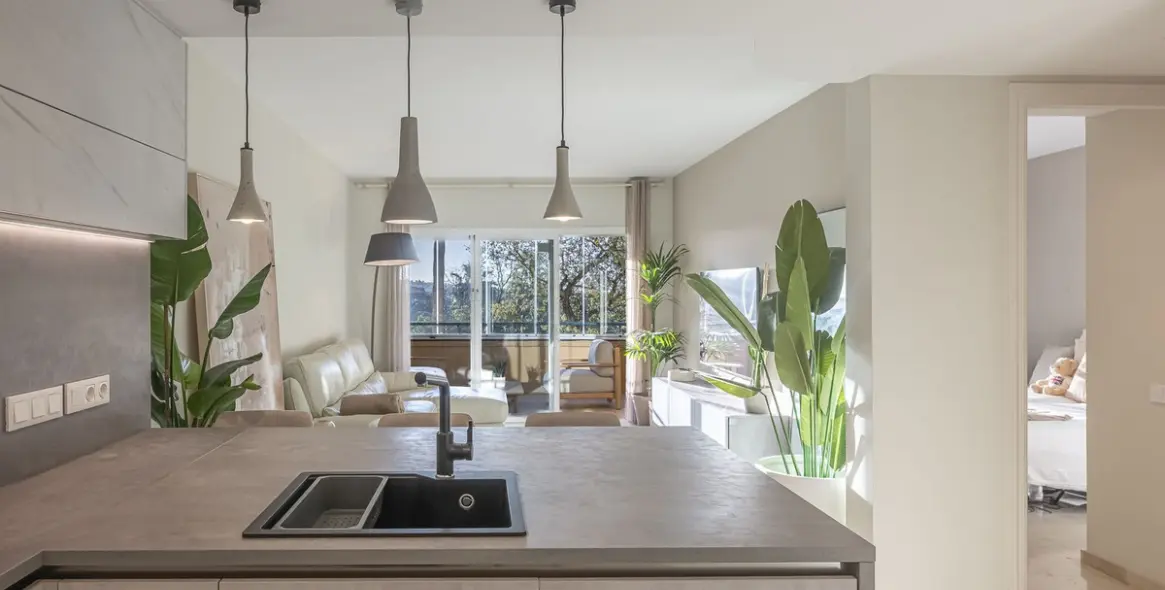 Продажа апартаментов на среднем этаже в Elviria 8