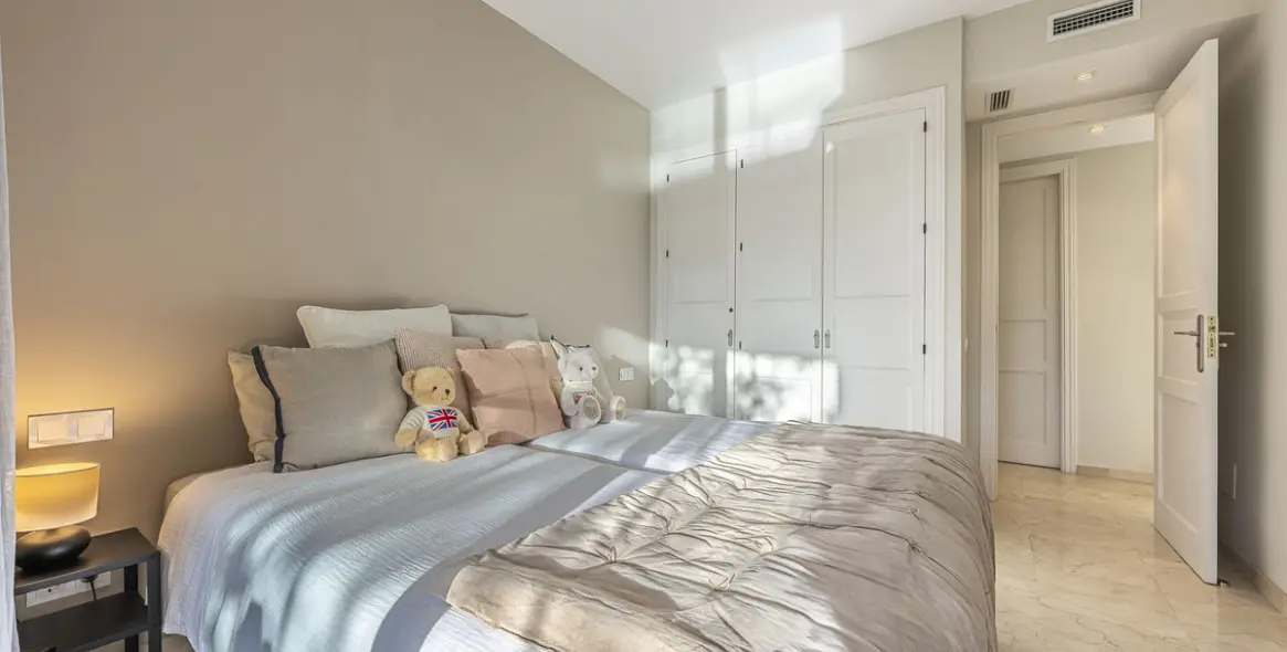 Продажа апартаментов на среднем этаже в Elviria 13