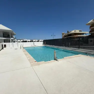 Sale of middle floor apartment in Fuengirola