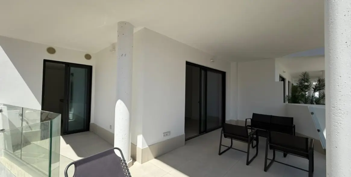 Sale of middle floor apartment in Fuengirola 10