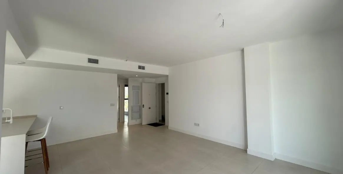 Sale of middle floor apartment in Fuengirola 16
