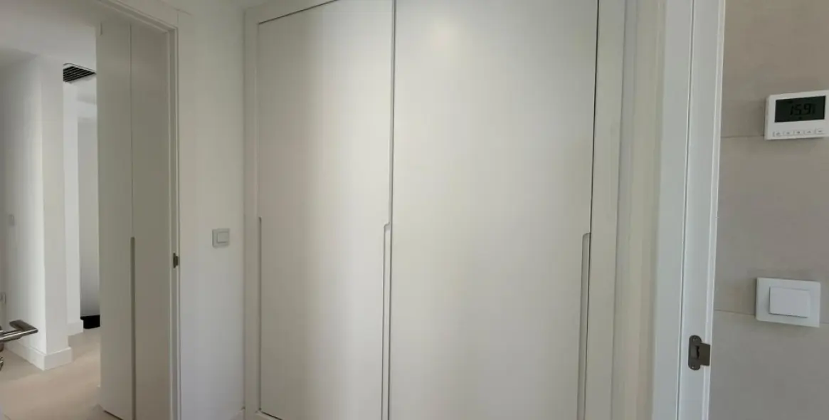 Sale of middle floor apartment in Fuengirola 19