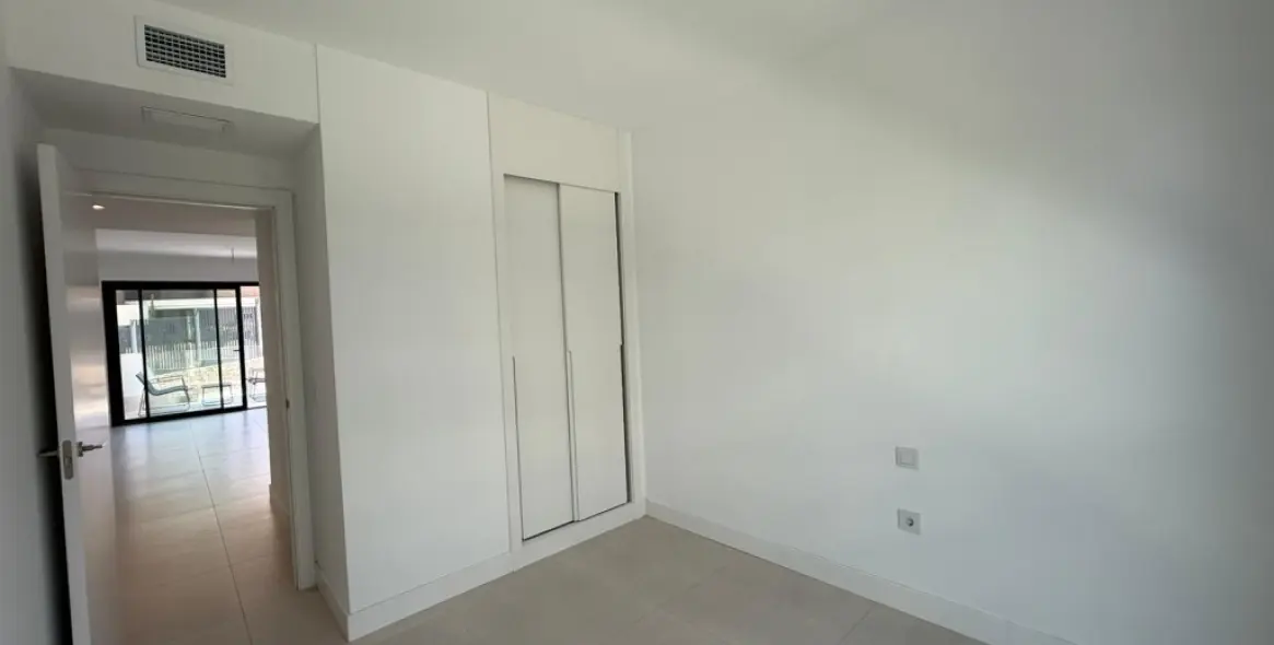 Venta de apartamento en planta media en Fuengirola 25