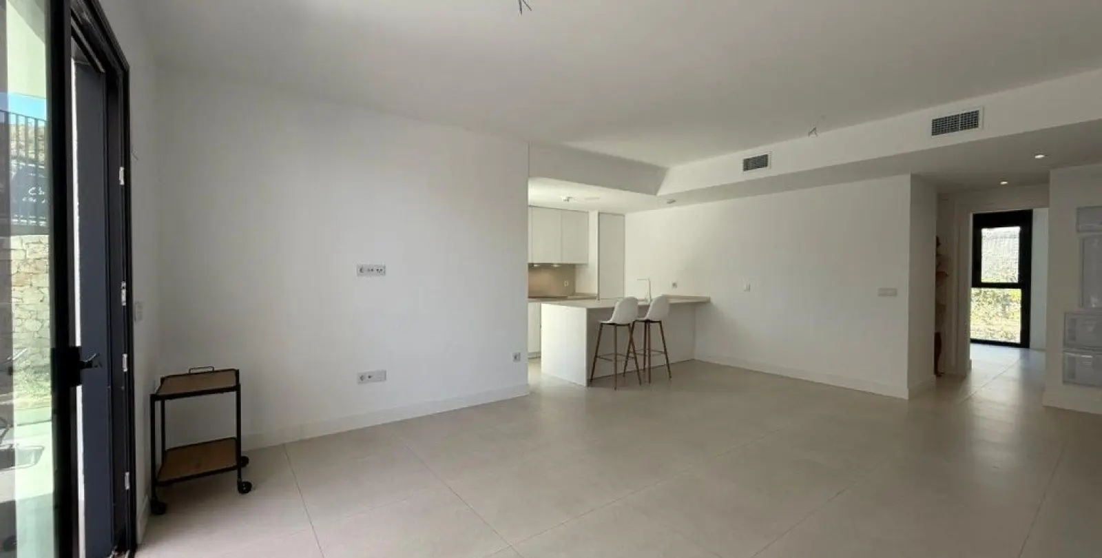 Sale of middle floor apartment in Fuengirola 3