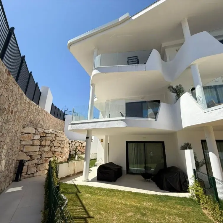 Venta de apartamento en planta media en Fuengirola