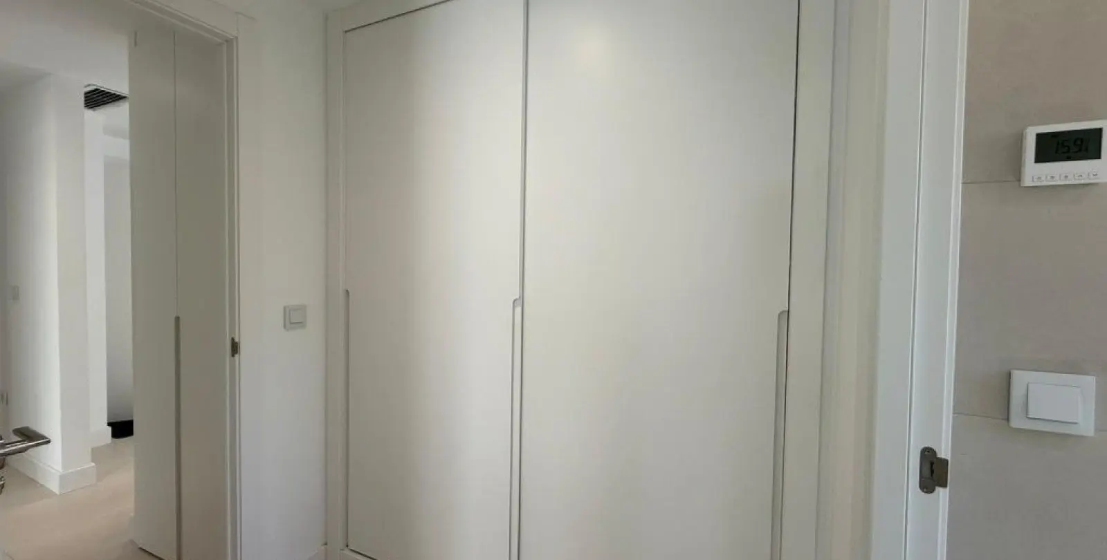 Sale of middle floor apartment in Fuengirola 19