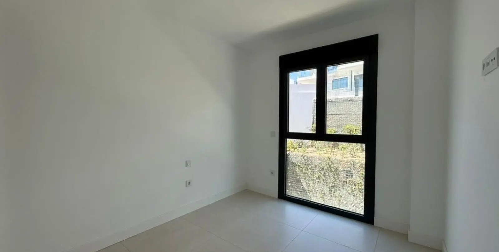 Sale of middle floor apartment in Fuengirola 27