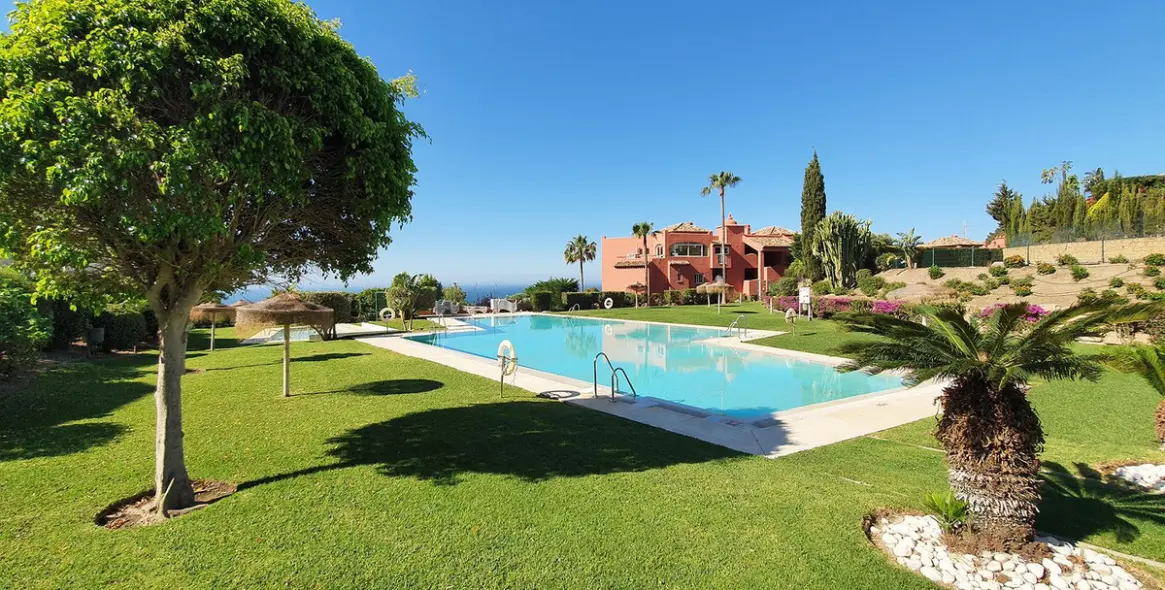 Продажа апартаментов на среднем этаже в Benalmadena Costa 22