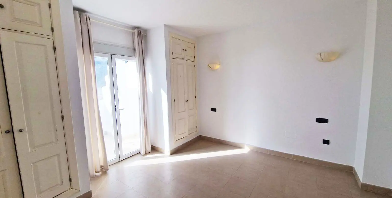 Продажа апартаментов на среднем этаже в Benalmadena Costa 8