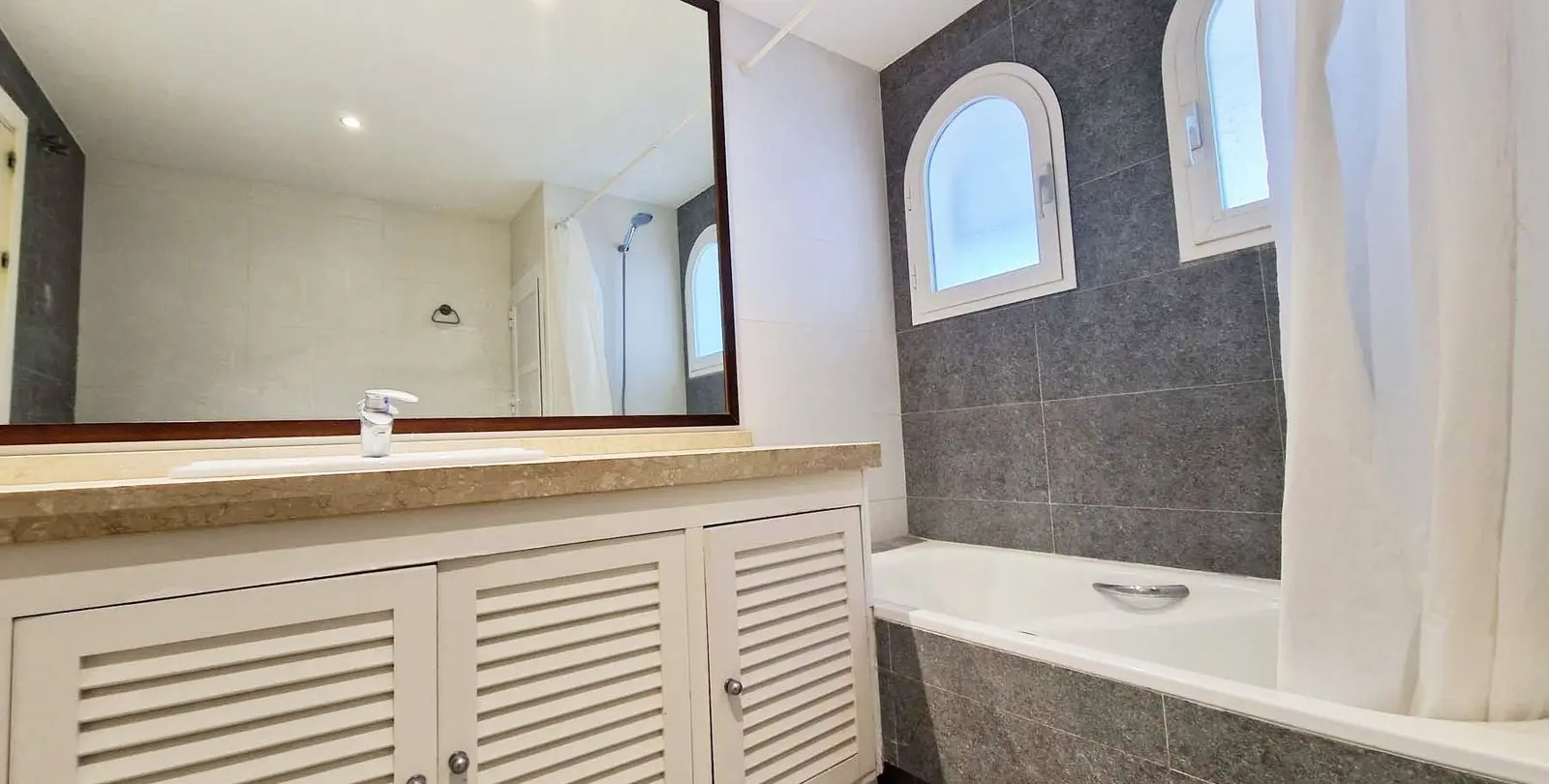 Продажа апартаментов на среднем этаже в Benalmadena Costa 17