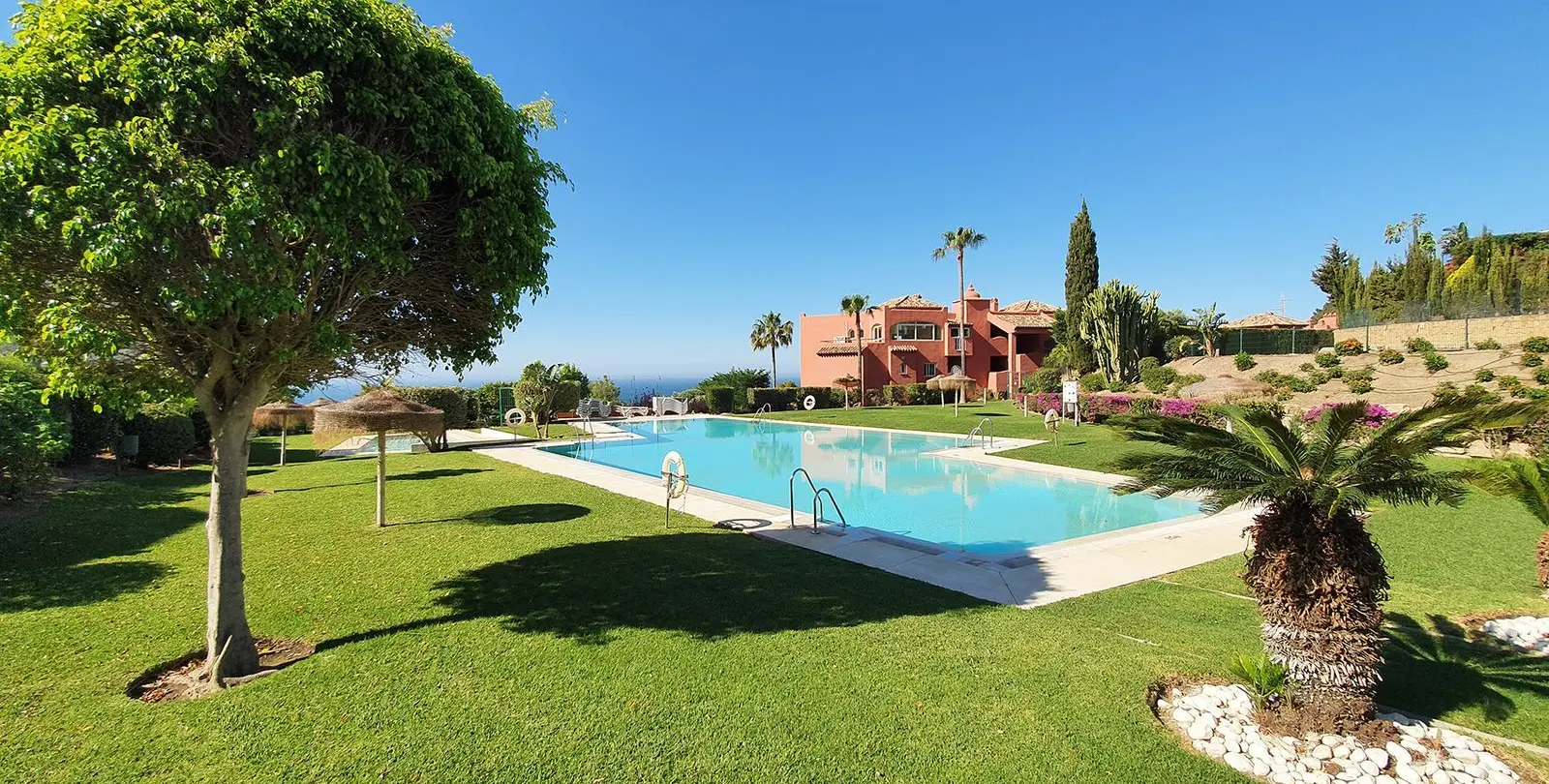 Продажа апартаментов на среднем этаже в Benalmadena Costa 22
