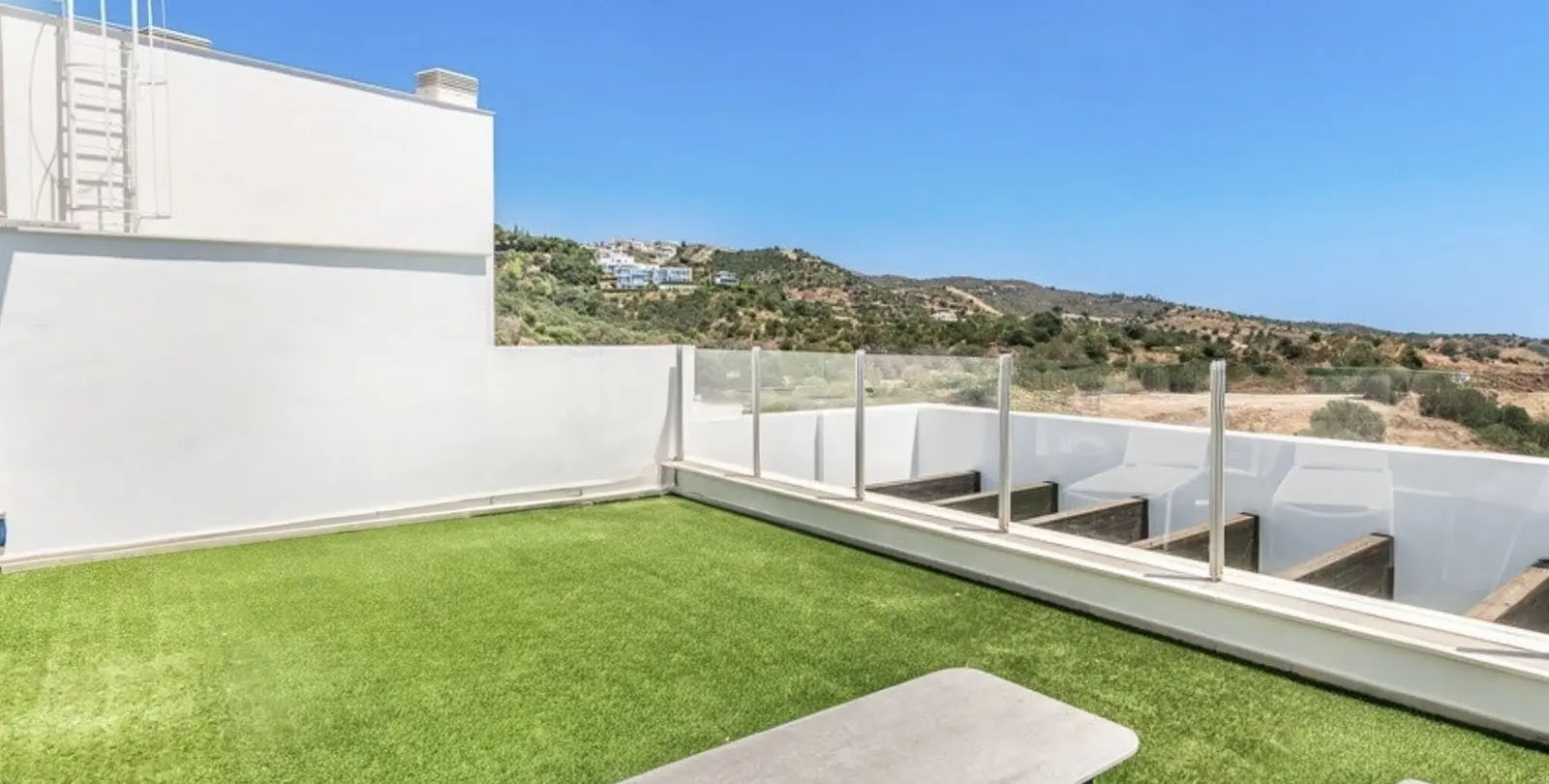 Sale of penthouse in Altos de los Monteros 3