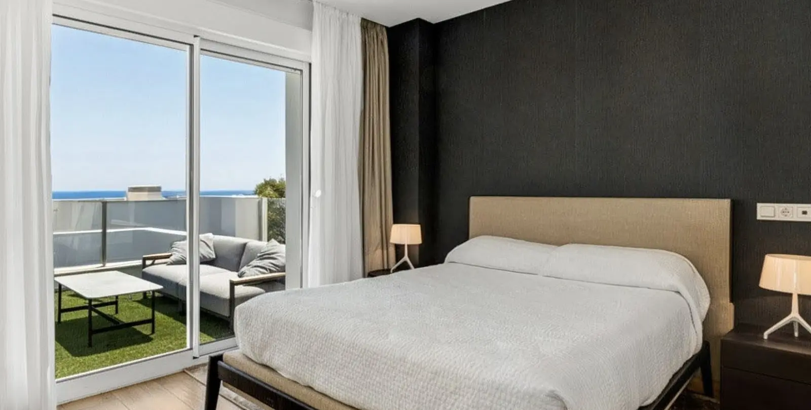 Sale of penthouse in Altos de los Monteros 12