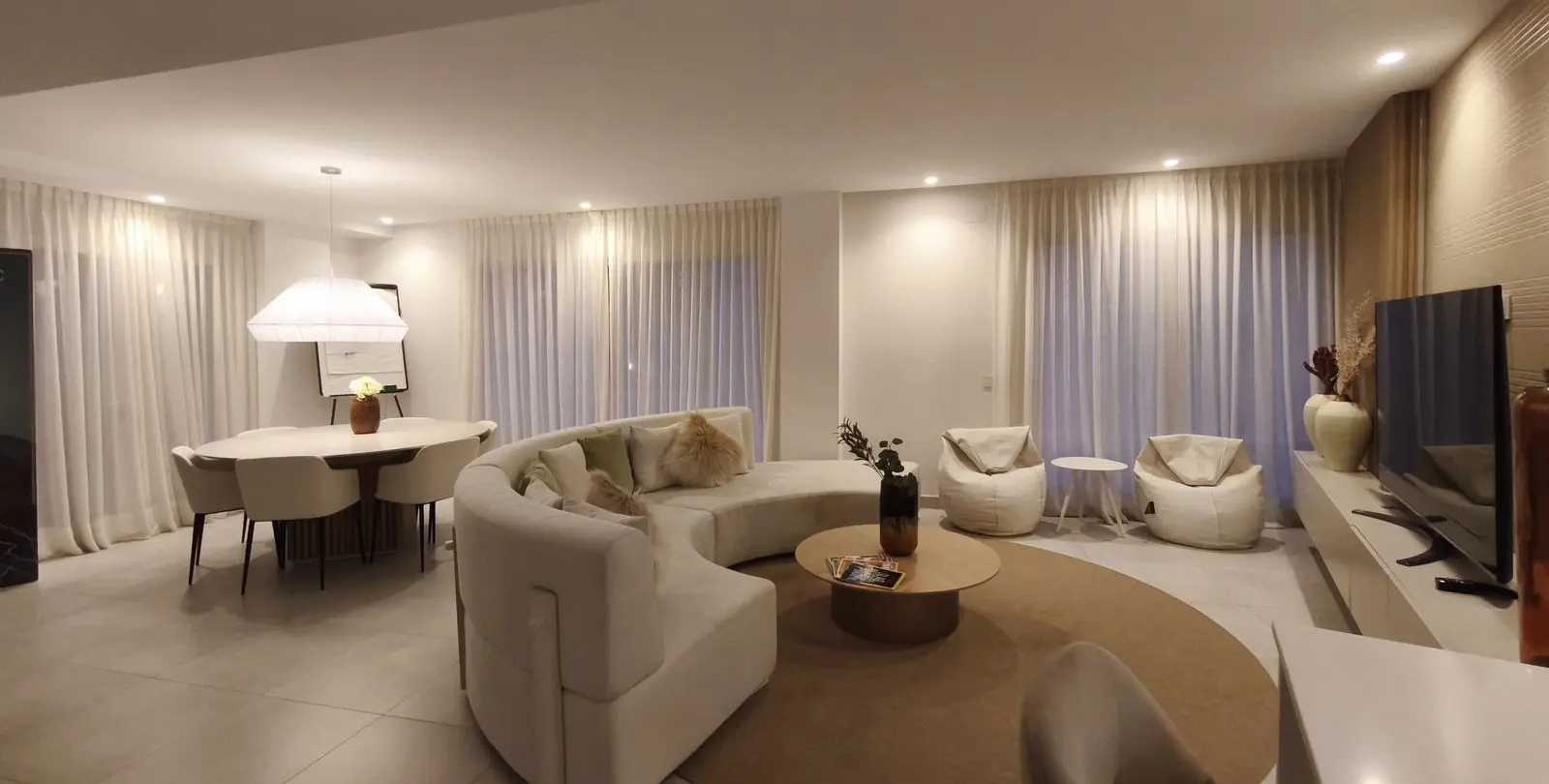 Sale of penthouse in Altos de los Monteros 26