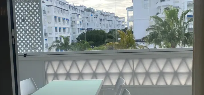 Продажа апартаментов на среднем этаже в Puerto Banús 1