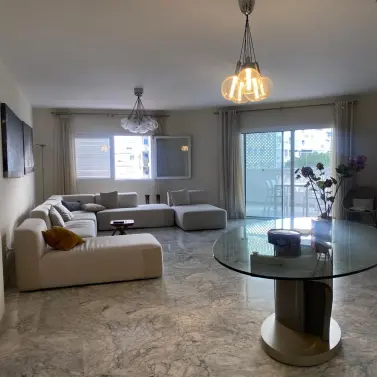 Продажа апартаментов на среднем этаже в Puerto Banús