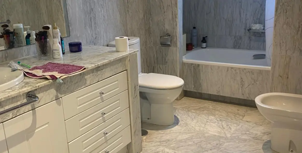 Продажа апартаментов на среднем этаже в Puerto Banús 13