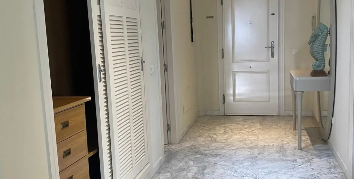 Продажа апартаментов на среднем этаже в Puerto Banús 15