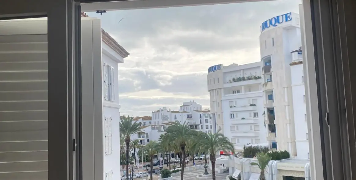 Продажа апартаментов на среднем этаже в Puerto Banús 17