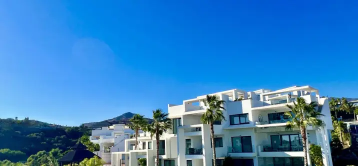 Venta de apartamento en planta baja en Benahavís 0
