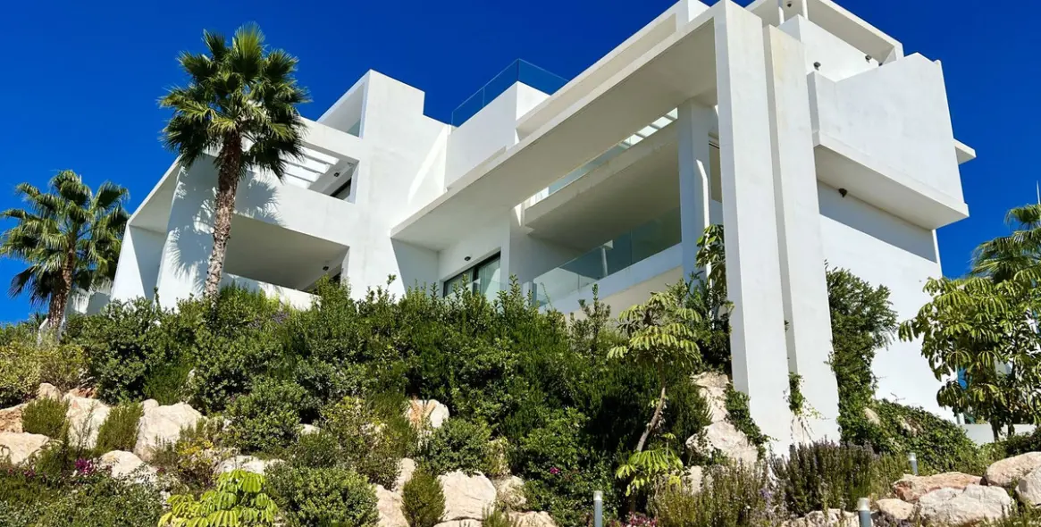 Продажа апартаментов на первом этаже в Benahavís 3