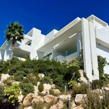 Venta de apartamento en planta baja en Benahavís