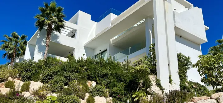 Venta de apartamento en planta baja en Benahavís 2