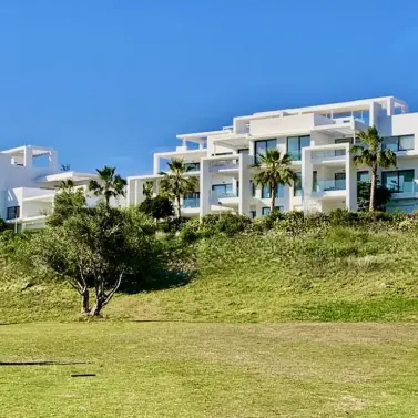 Venta de apartamento en planta baja en Benahavís