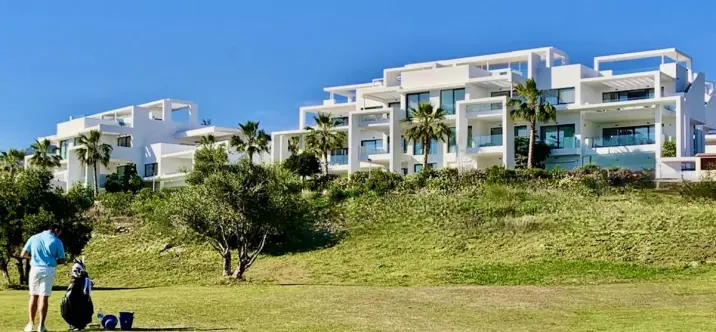 Venta de apartamento en planta baja en Benahavís 3