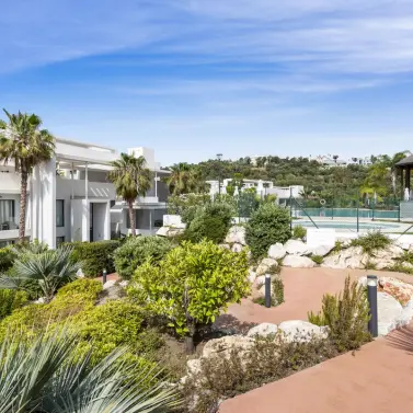 Venta de apartamento en planta baja en Benahavís