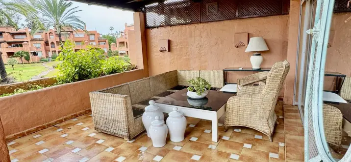 Venta de ático dúplex en Guadalmina Baja 1