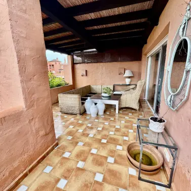 Venta de ático dúplex en Guadalmina Baja