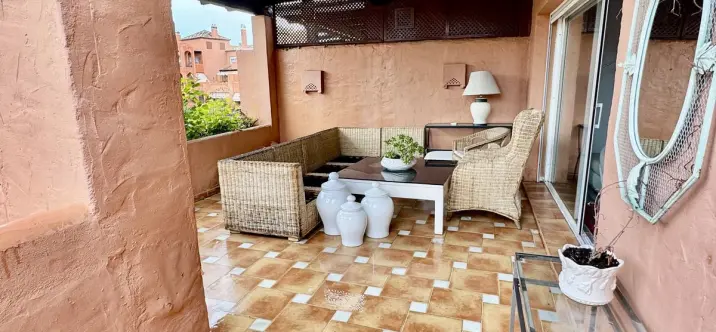 Venta de ático dúplex en Guadalmina Baja 3