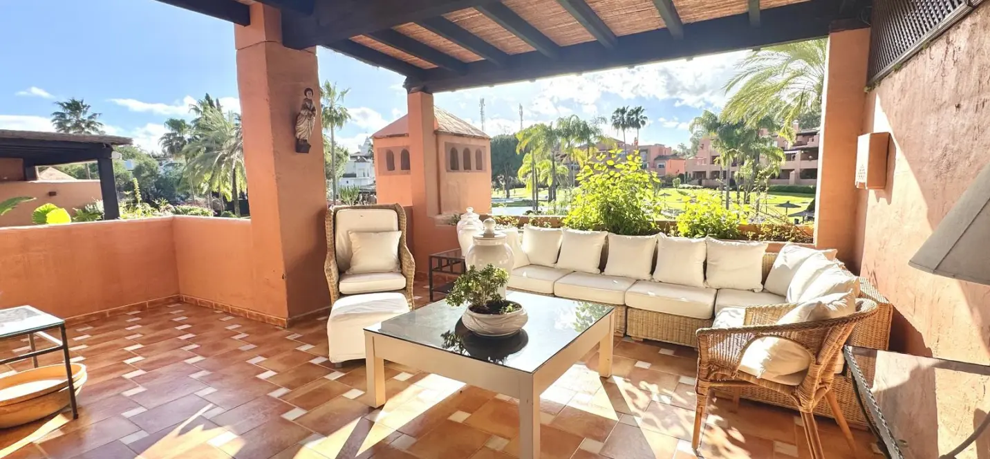 Venta de ático dúplex en Guadalmina Baja 0