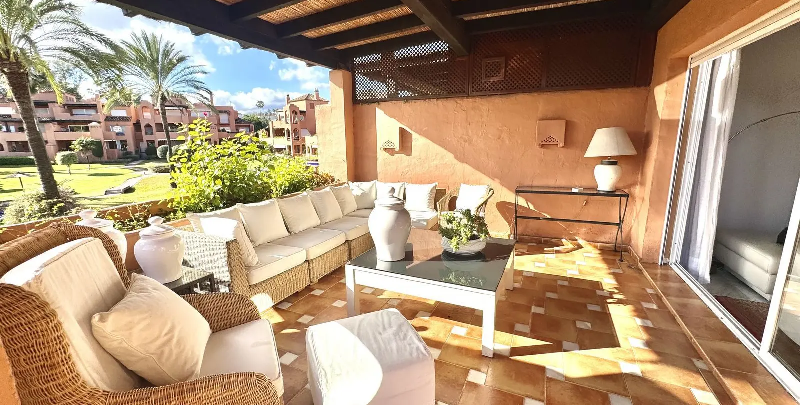 Sale of penthouse duplex in Guadalmina Baja 2