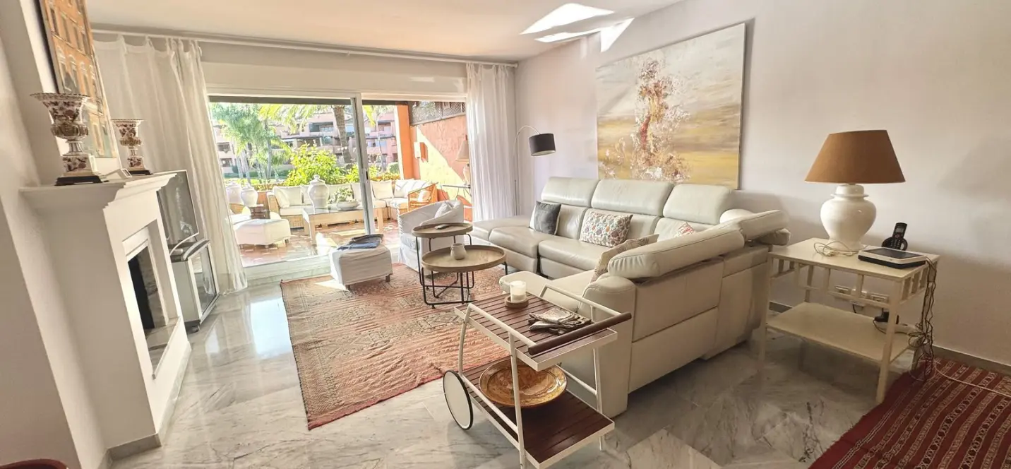 Venta de ático dúplex en Guadalmina Baja 2