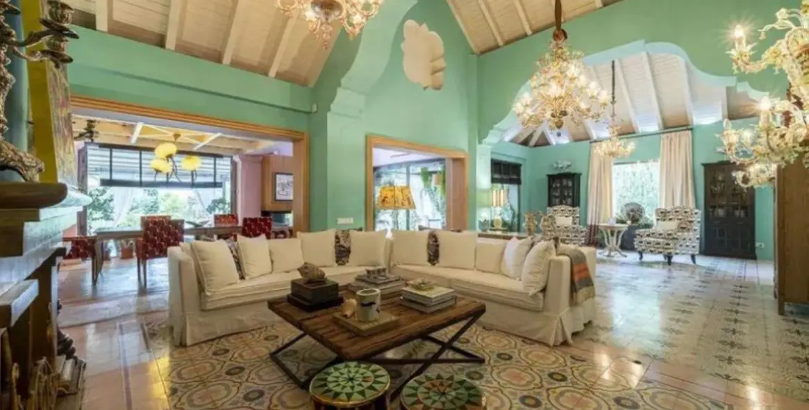 Venta de villa independiente en Marbella 2