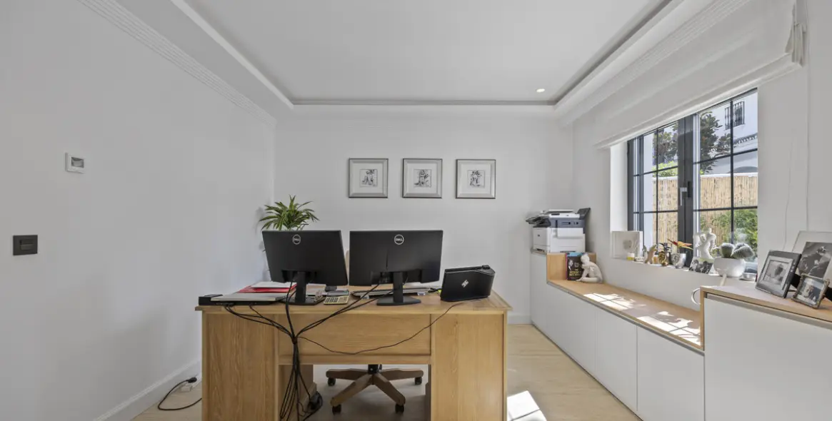 Sale of detached villa in Guadalmina Alta 13