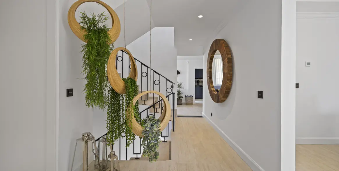 Sale of detached villa in Guadalmina Alta 17