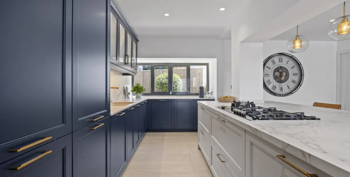 Sale of detached villa in Guadalmina Alta 19