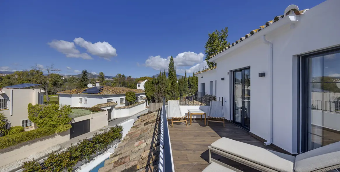 Sale of detached villa in Guadalmina Alta 52