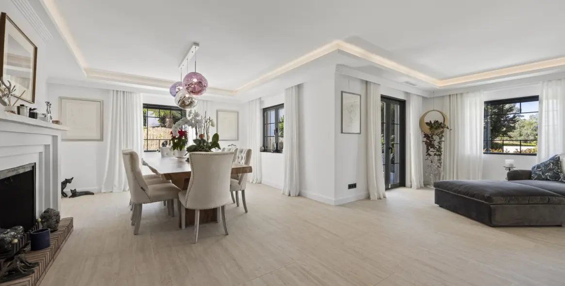 Sale of detached villa in Guadalmina Alta 4